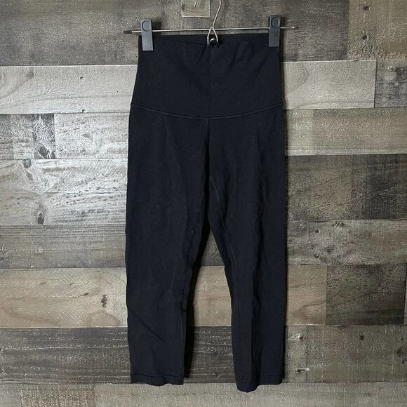 Lululemon High Rise Crop 6 - Picture 1 of 6